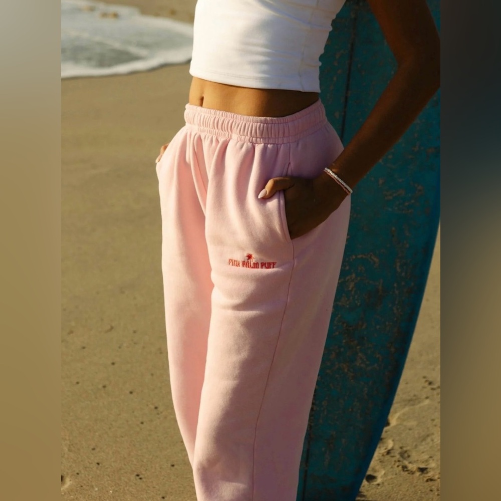 Pink Palm Puff Pink sweatpants size Small Regular